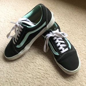 Vans Unisex Old Skool Skate Shoe